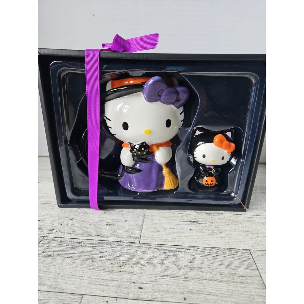 2 Hello Kitty Ceramic Halloween Set Trick Or Trear Blue Sky Mug And Figurine Set